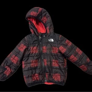 Reversible 2T The North Face Black and Red Plaid Hooded Jacket